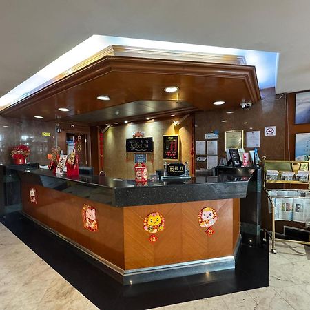 Hotel Deleeton Kota Kinabalu Extérieur photo