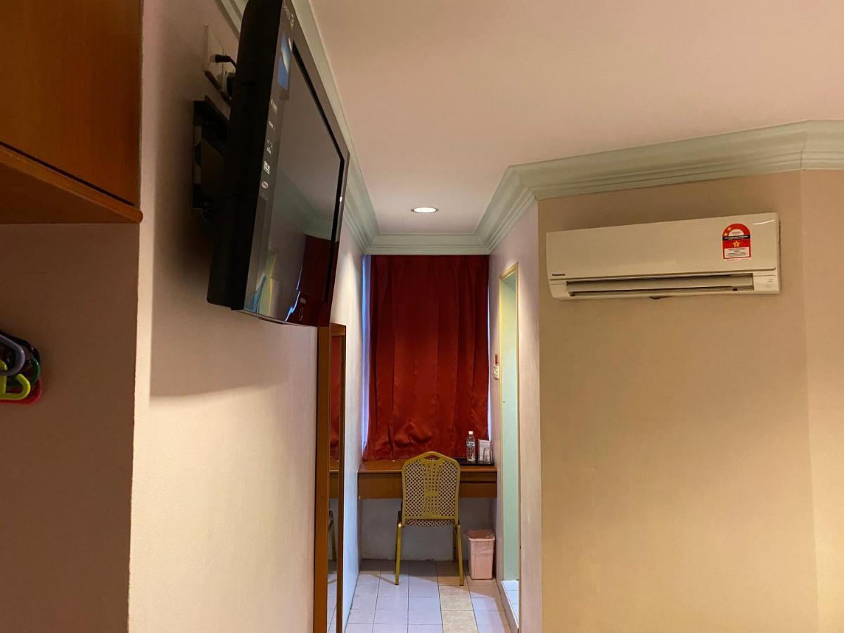Hotel Deleeton Kota Kinabalu Extérieur photo