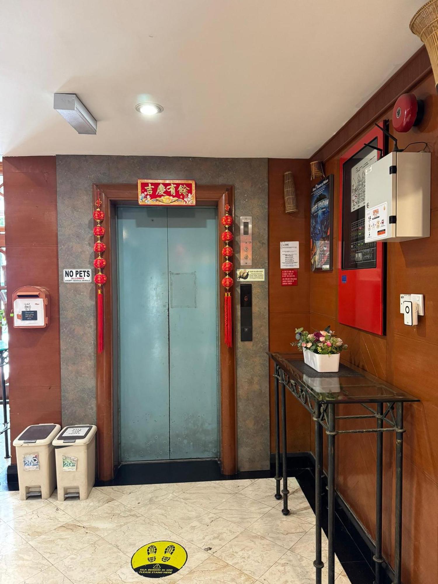 Hotel Deleeton Kota Kinabalu Extérieur photo