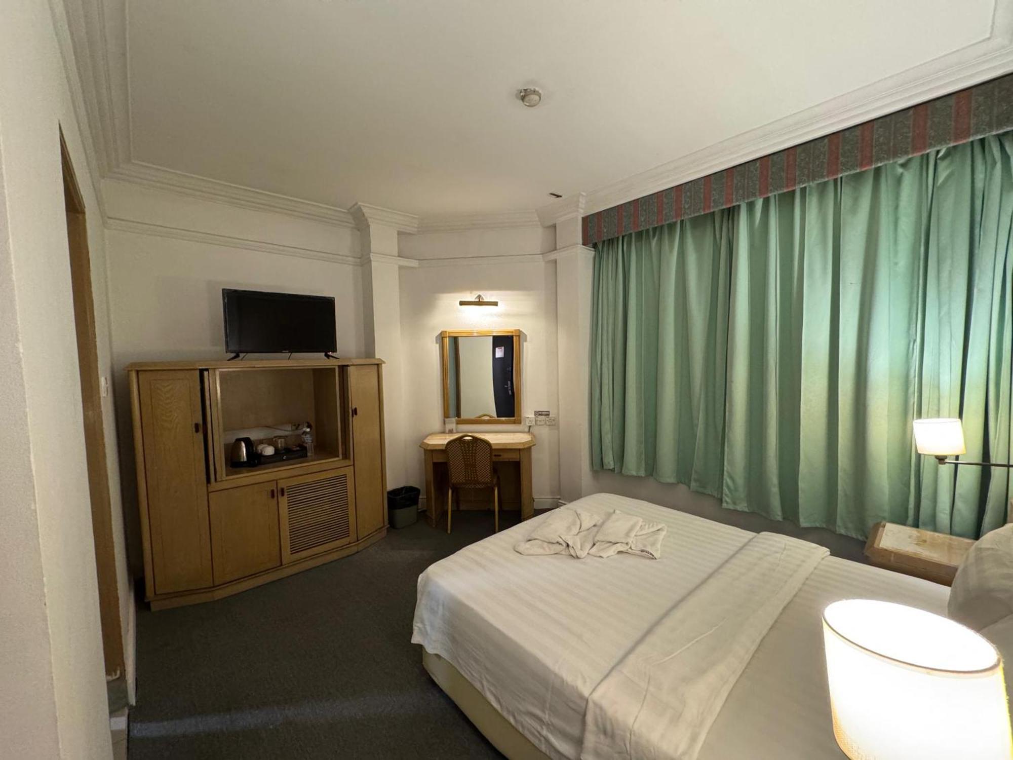 Hotel Deleeton Kota Kinabalu Extérieur photo