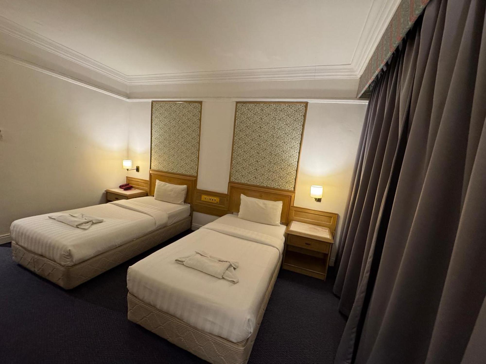 Hotel Deleeton Kota Kinabalu Extérieur photo