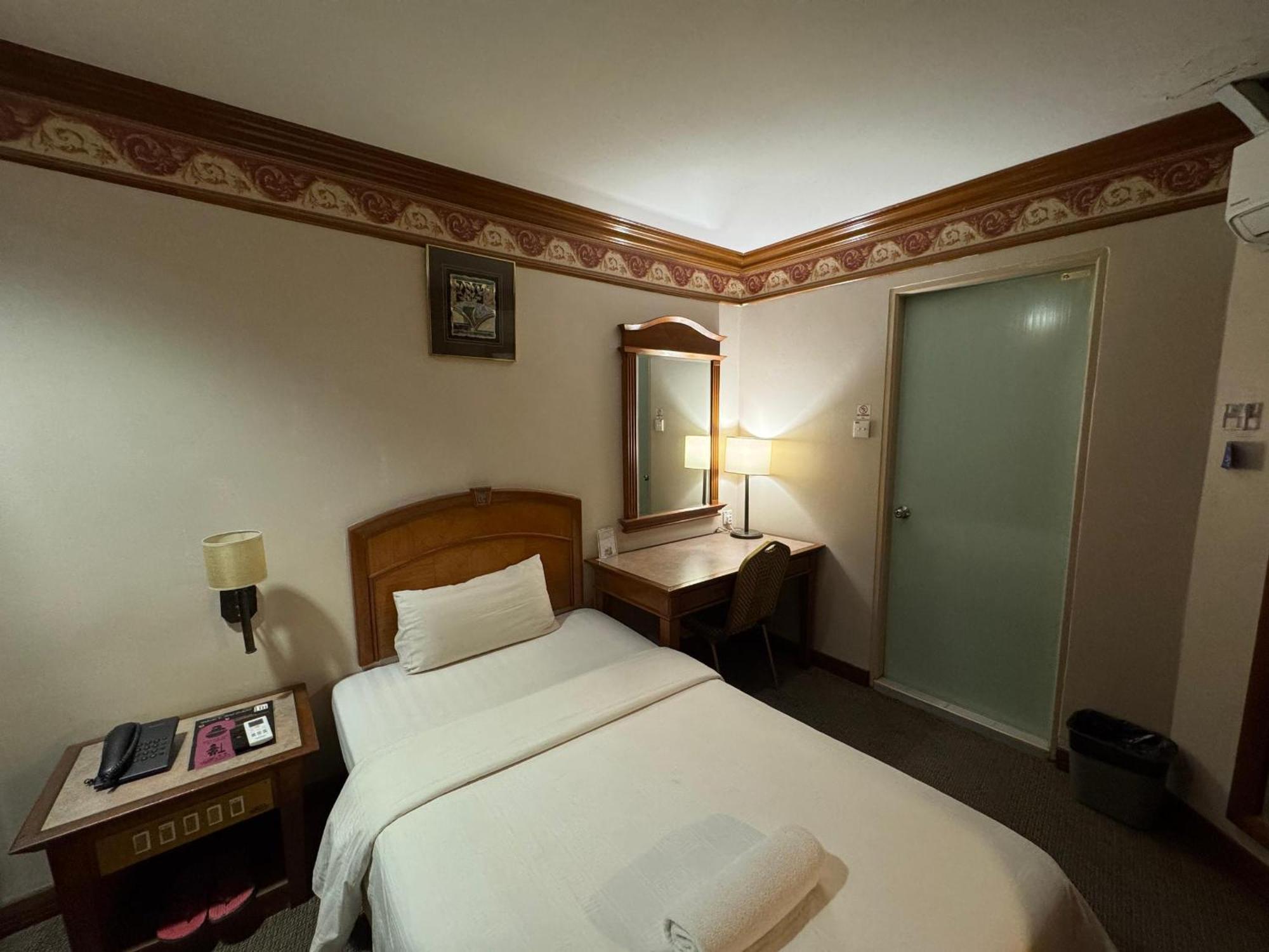 Hotel Deleeton Kota Kinabalu Extérieur photo