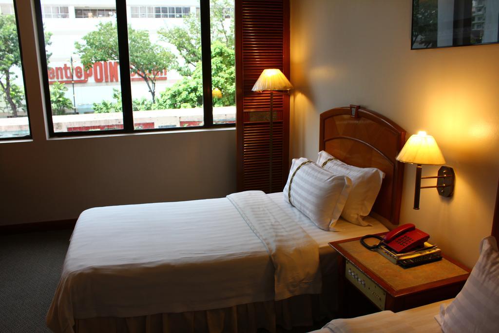 Hotel Deleeton Kota Kinabalu Chambre photo