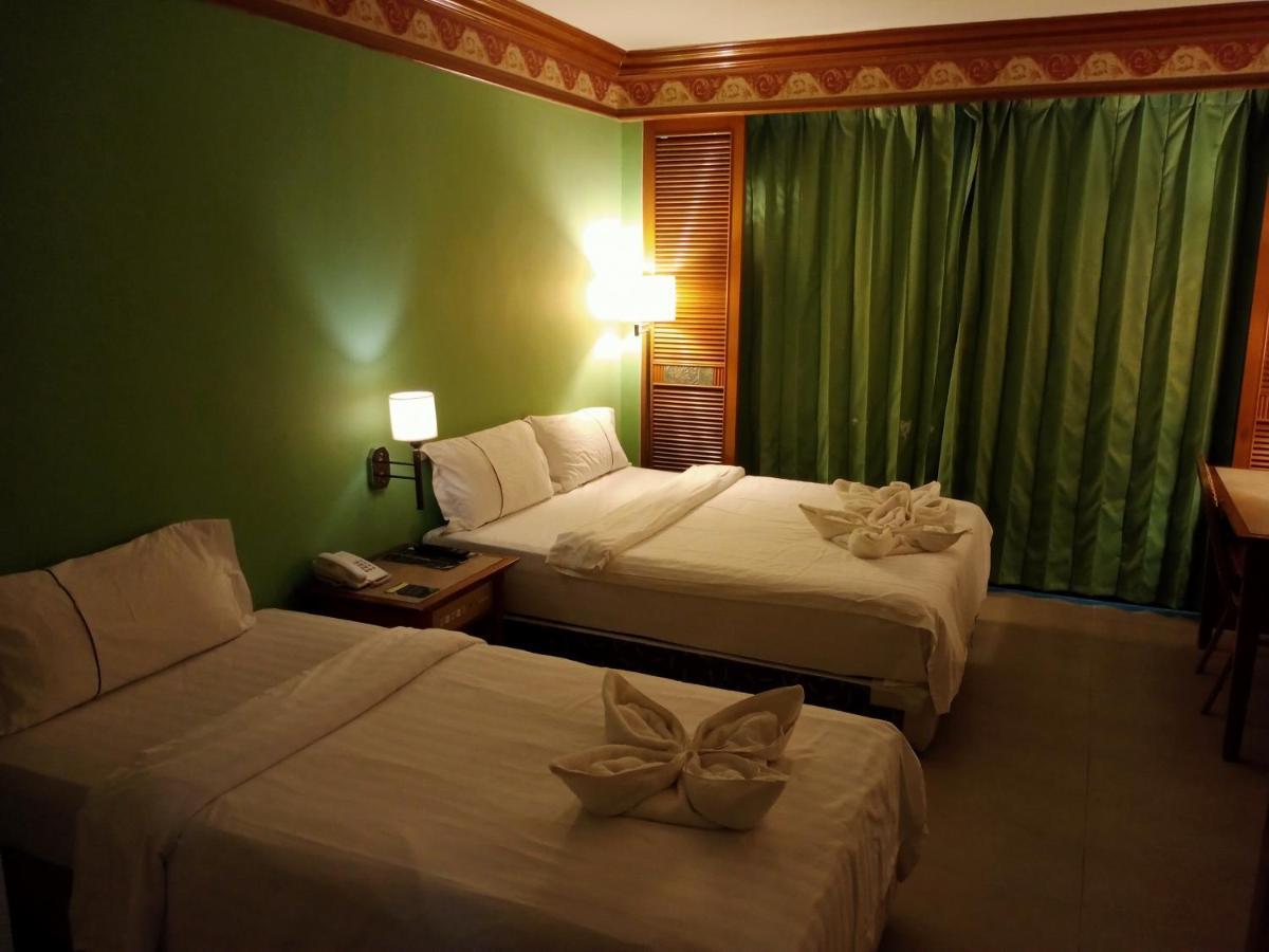 Hotel Deleeton Kota Kinabalu Extérieur photo