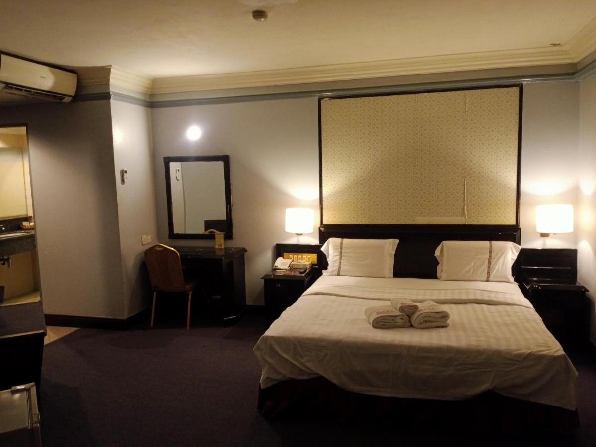 Hotel Deleeton Kota Kinabalu Extérieur photo