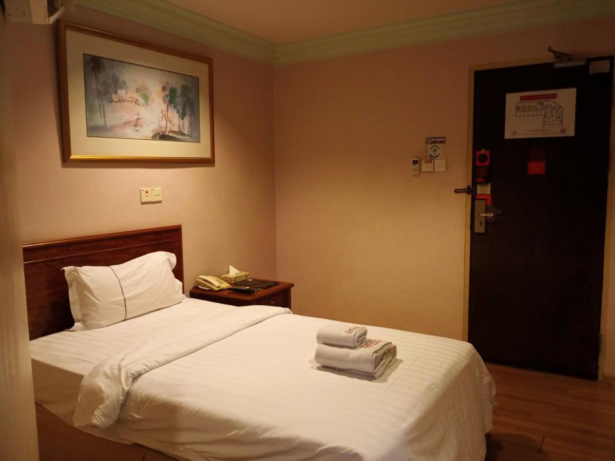 Hotel Deleeton Kota Kinabalu Extérieur photo